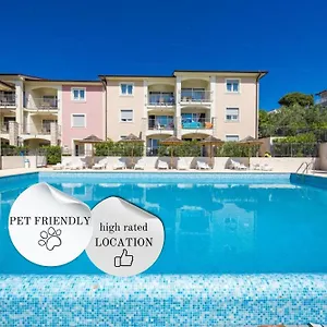 https://residence-superior-del-mar.pula-hotels.org