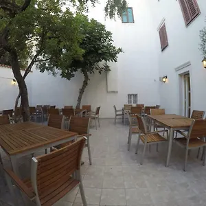 https://guest-house-neho.primorje-gorskikotar.com